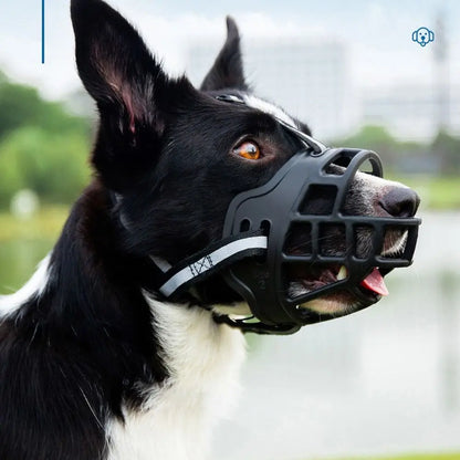 Muselière plastique réfléchissante avec ouverture pour boire pour chien - photo 5